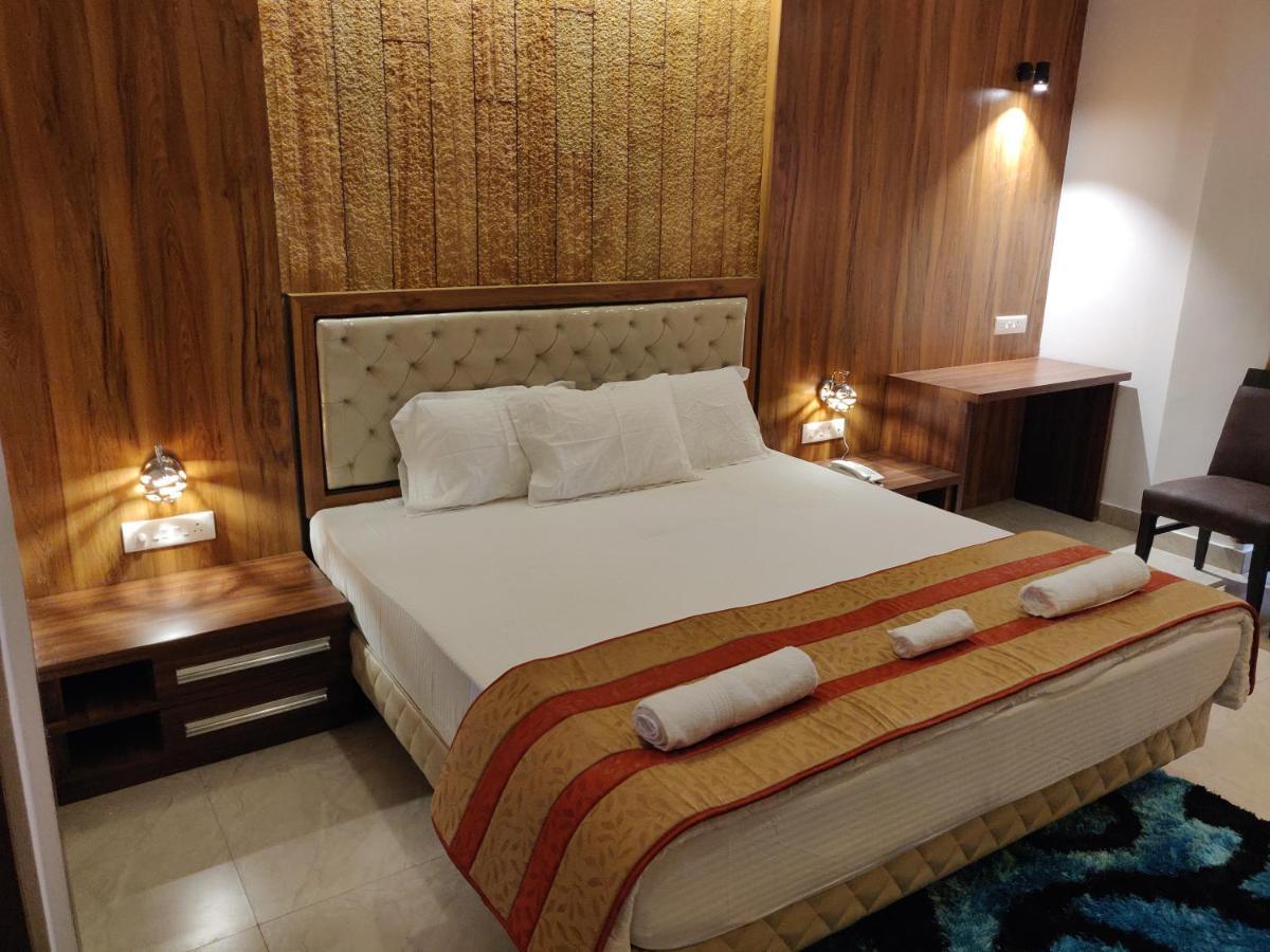 Red Carpet Hotel Port Blair Exterior photo